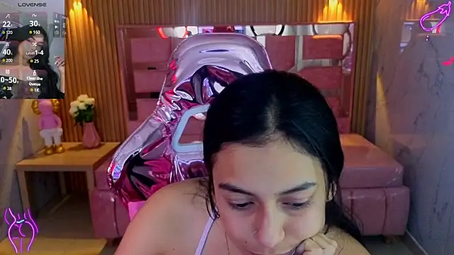 Snapshot of lilith_petit_sub chatting on October 2025 03:53:02 AM lilith petit sub online show from October 2025 03:53:02 AM