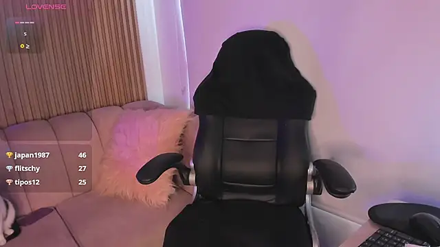 Belinda Braund online show from February 2025 05:58:02 PM