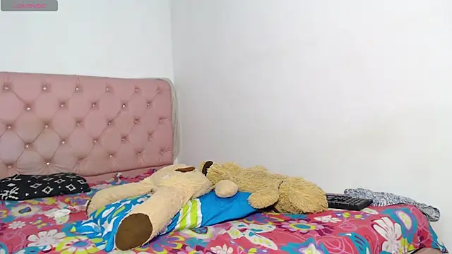 Snapshot of elettra_parisi19 chatting on February 2025 11:09:02 PM elettra parisi19 online show from February 2025 11:09:02 PM