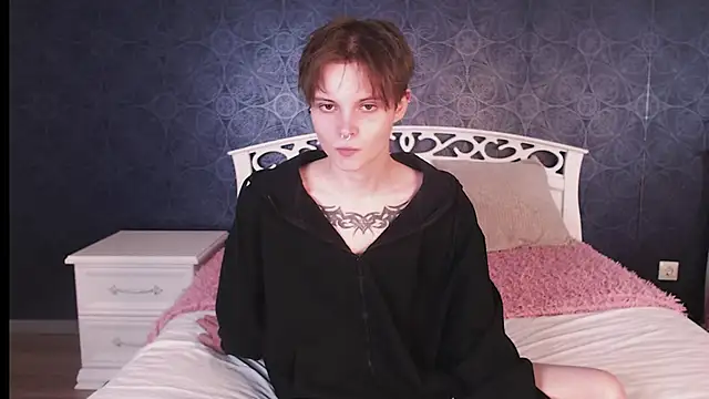 Snapshot of DemianEnglen chatting on May 2026 04:48:02 PM DemianEnglen online show from May 2026 04:48:02 PM