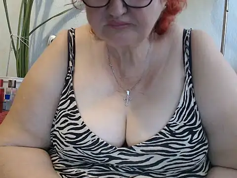 Snapshot of DeniseeRosea chatting on June 2026 10:13:01 AM DeniseeRosea online show from June 2026 10:13:01 AM