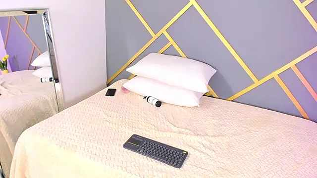 Alaia Colins online show from February 2025 08:35:02 AM