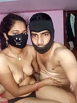 Snapshot of USHA_BHABHI chatting on June 2026 12:01:02 AM USHA BHABHI online show from June 2026 12:01:02 AM
