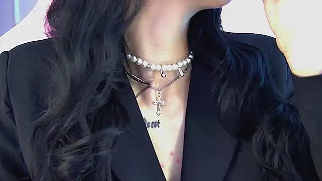 Snapshot of BeverlyMost chatting on February 2026 10:38:01 AM BeverlyMost online show from February 2026 10:38:01 AM