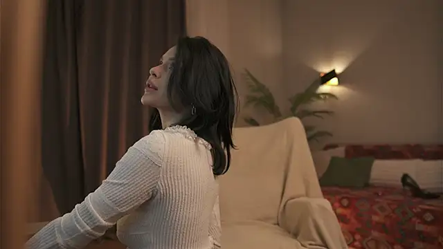 Sofa 01 online show from April 2026 03:30:02 PM