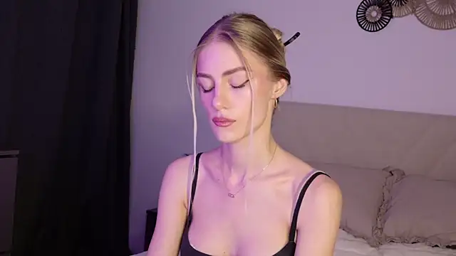 GabriellaOlsen online show from July 2026 03:18:02 PM