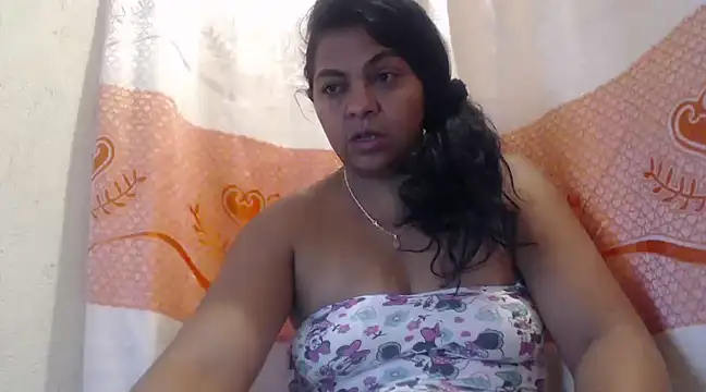 Snapshot of Brunette_Scarleth09 chatting on March 2025 07:01:02 PM Brunette Scarleth09 online show from March 2025 07:01:02 PM