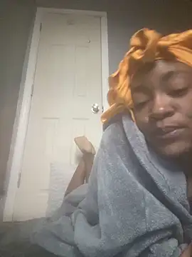 Snapshot of Meerawantsyou chatting on February 2025 02:37:01 PM Meerawantsyou online show from February 2025 02:37:01 PM