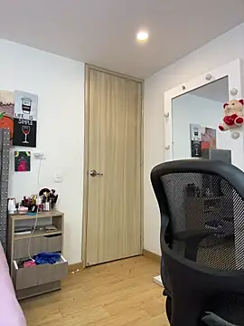 KarlaWild online show from October 2025 03:51:02 PM