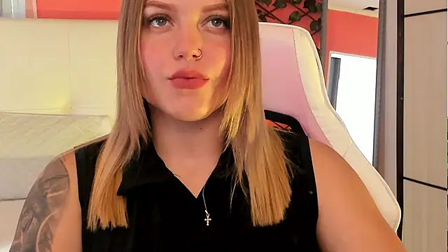 alaia greyy online show from April 2026 01:05:01 PM