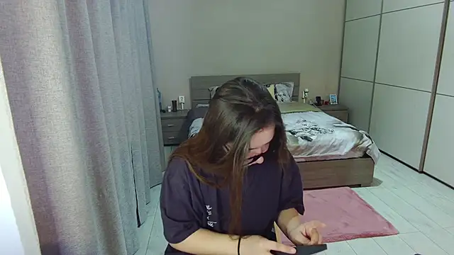 singletrouble online show from April 2026 04:45:01 AM