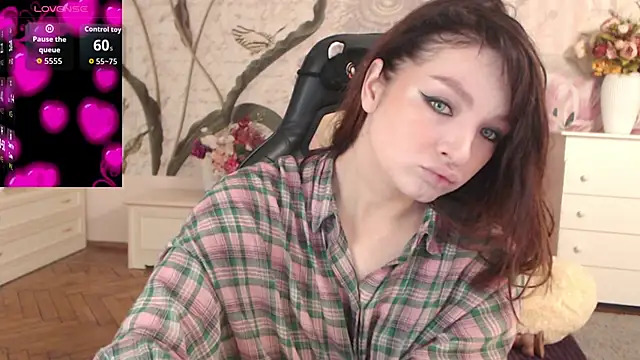 BritneyBarker online show from October 2025 03:18:01 AM