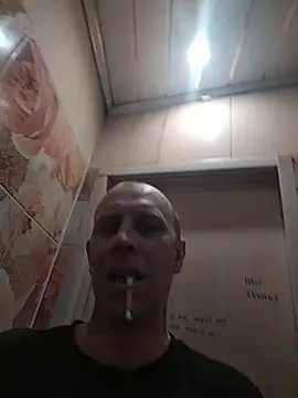 MaxDevilWhite online show from October 2025 10:32:02 AM