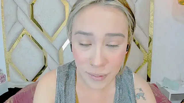 Lannajansen online show from February 2025 01:33:02 PM