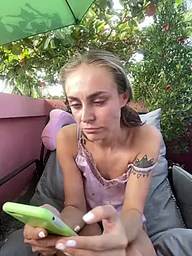 White Lu online show from February 2026 02:37:02 AM