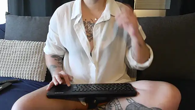 bunnyfox420 online show from March 2026 05:19:01 PM