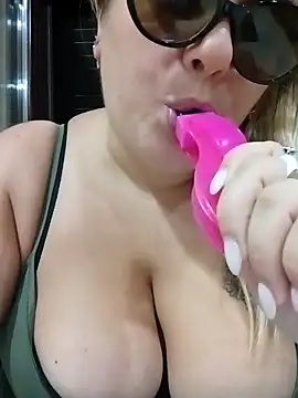 topina8 online show from September 2025 08:45:01 PM