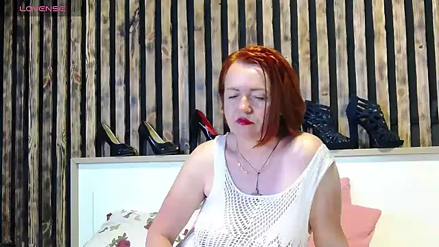 Alis Lovi online show from June 2026 10:30:01 PM