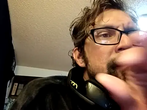 Snapshot of Johndis805 chatting on October 2025 10:30:01 AM Johndis805 online show from October 2025 10:30:01 AM