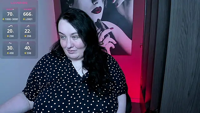 Snapshot of QueenOfHaze chatting on April 2026 08:24:02 PM QueenOfHaze online show from April 2026 08:24:02 PM