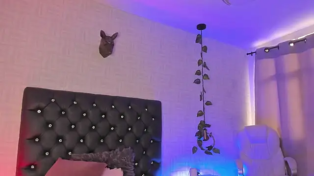 Hannah Jonhson online show from January 2025 06:39:01 PM