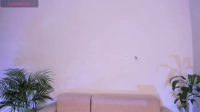 Hannah Jonhson online show from December 2025 03:58:02 AM