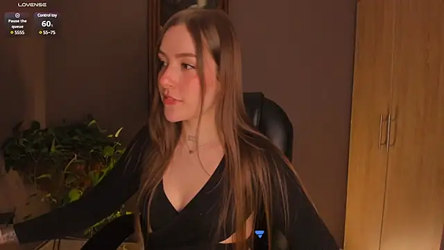 Snapshot of eilynxx chatting on February 2025 11:47:01 PM eilynxx online show from February 2025 11:47:01 PM