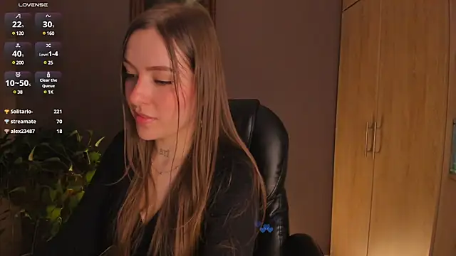 Snapshot of eilynxx chatting on February 2025 01:50:02 AM eilynxx online show from February 2025 01:50:02 AM