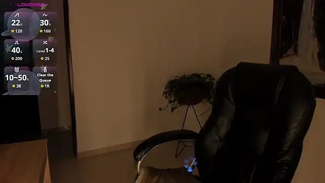 Snapshot of eilynxx chatting on November 2025 12:10:01 AM eilynxx online show from November 2025 12:10:01 AM