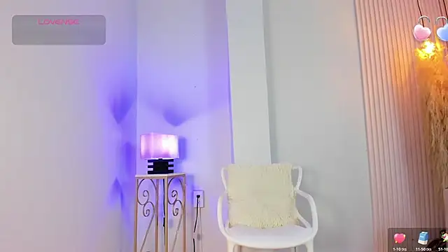 Snapshot of alana_rossetti chatting on July 2026 12:11:02 PM alana rossetti online show from July 2026 12:11:02 PM