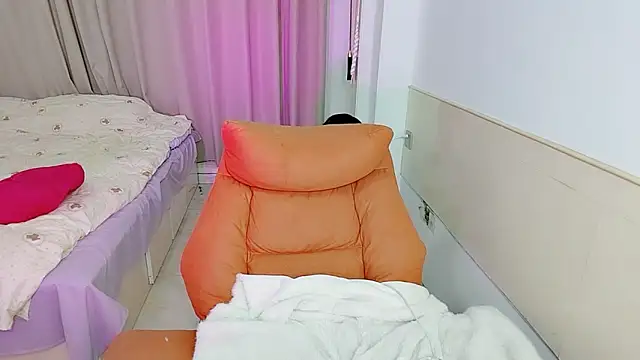 Song 99 online show from October 2025 02:07:01 PM