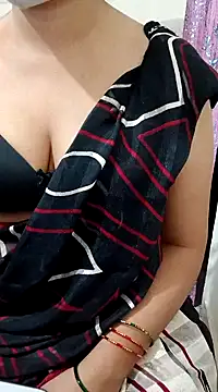 PRIYANKAUAE online show from January 2025 01:15:01 PM