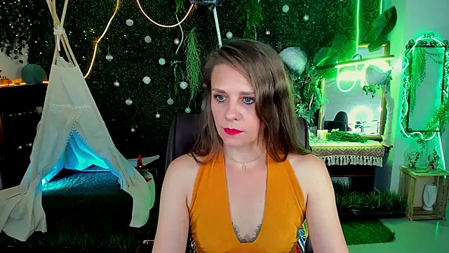 Snapshot of EmiliaBedy chatting on May 2026 09:06:02 AM EmiliaBedy online show from May 2026 09:06:02 AM