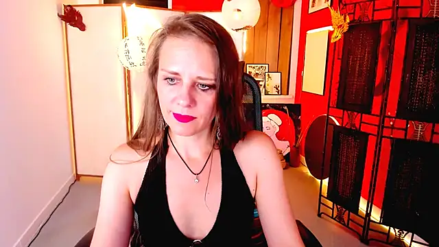 Snapshot of EmiliaBedy chatting on June 2026 09:19:02 AM EmiliaBedy online show from June 2026 09:19:02 AM