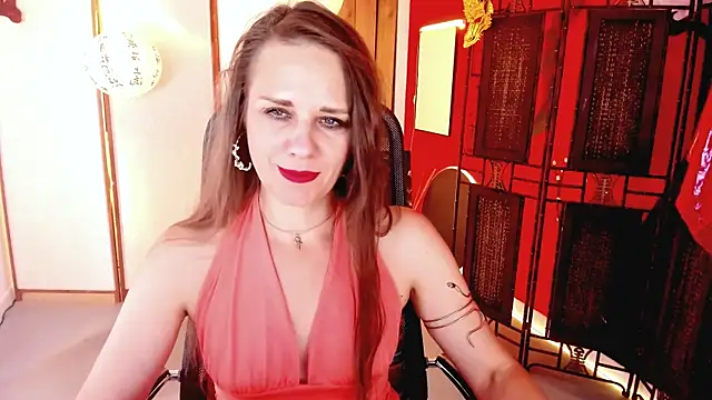 Snapshot of EmiliaBedy chatting on June 2026 09:23:01 AM EmiliaBedy online show from June 2026 09:23:01 AM
