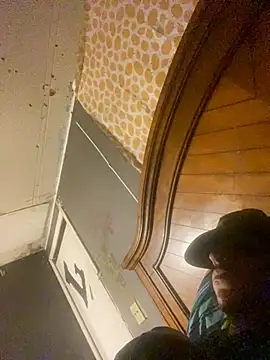 TwoTone1211 online show from February 2025 01:46:02 PM