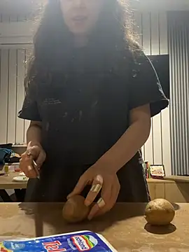bunnythetailor online show from June 2026 07:40:02 PM
