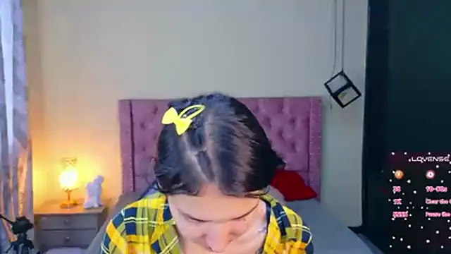 Sofii cutee online show from February 2026 01:06:01 PM