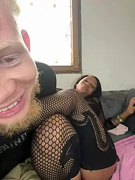 Snapshot of Boneca25 chatting on June 2026 12:22:01 PM Boneca25 online show from June 2026 12:22:01 PM