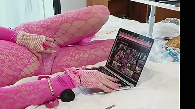 Snapshot of Cucked_Sissy_Bitch chatting on March 2026 03:39:02 AM Cucked Sissy Bitch online show from March 2026 03:39:02 AM