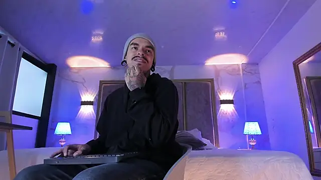 Snapshot of kaletattoo chatting on April 2026 11:23:01 AM kaletattoo online show from April 2026 11:23:01 AM