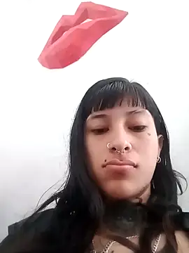 esmeralda06 online show from October 2025 02:47:01 PM