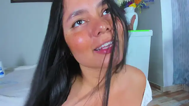 evaa greey online show from November 2025 08:07:01 PM