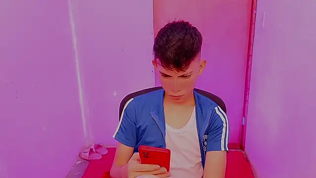 Alexxx lov online show from February 2026 12:33:02 PM