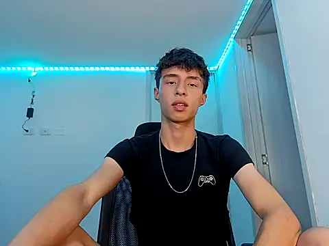 Juanmres online show from October 2025 03:28:01 AM