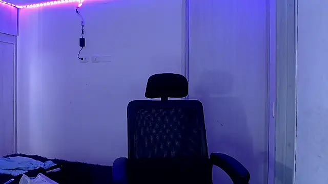 Juanmres online show from December 2025 06:49:02 PM