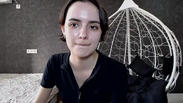 Snapshot of AmelieBanshee chatting on October 2025 11:44:01 AM AmelieBanshee online show from October 2025 11:44:01 AM