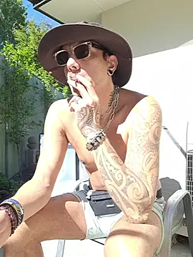 TAIZWRLD online show from November 2025 09:36:02 PM