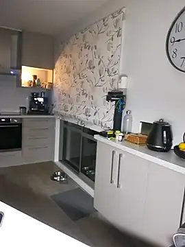 TAIZWRLD online show from November 2025 12:45:02 PM