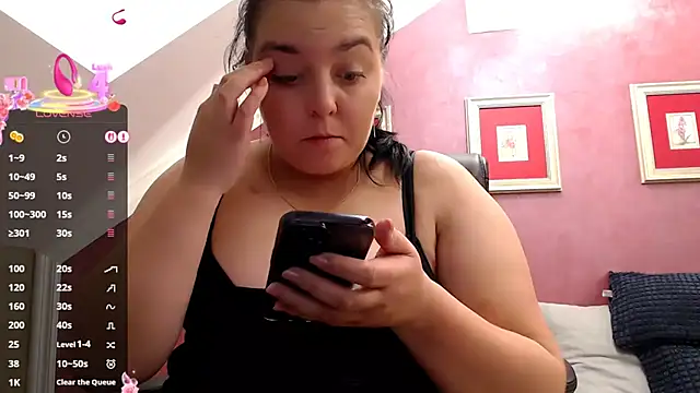 Wetandnaughtyxx online show from November 2025 10:04:02 AM